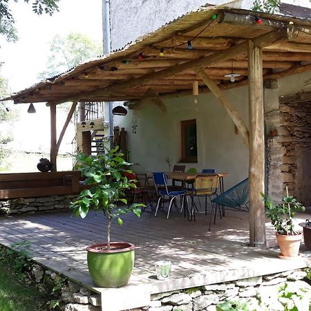 Agreable Gite En Pleine Nature Parmilieu 外观 照片